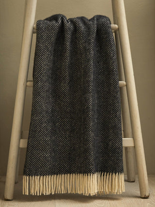 Herringbone Pure New Wool Throw - Black - LOOMSHIRE - 2