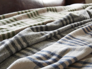 Hex XL Pure New Wool Throw - Charcoal - LOOMSHIRE - 3