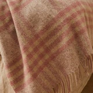 Hex XL Pure New Wool Throw - Dusky Pink - LOOMSHIRE - 3