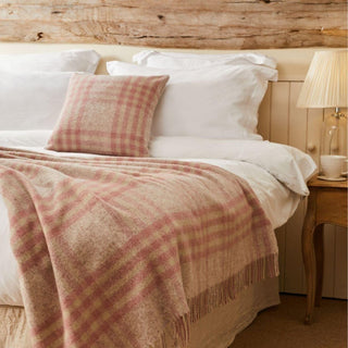 Hex XL Pure New Wool Throw - Dusky Pink - LOOMSHIRE - 2