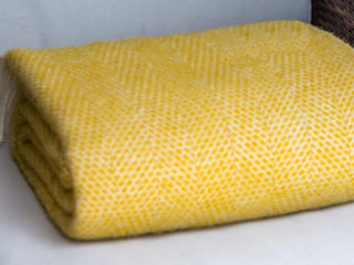Honeycomb Pure New Wool Throw - Golden Yellow - LOOMSHIRE - 4
