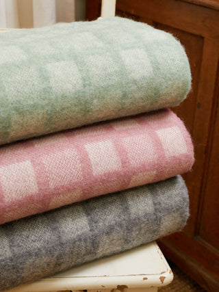 Manhattan Pure New Wool Throws - LOOMSHIRE - 2